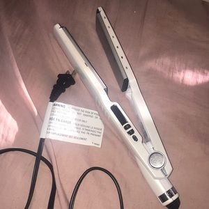 Hair straightener